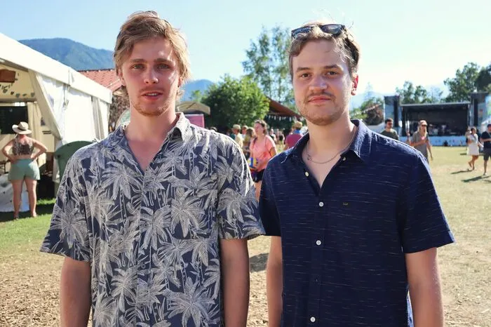 Samuel Gruber und Jakob Kury (von links) freuen sich auf die vielfältigen Musik-Acts.
