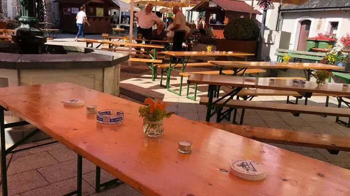 Der Verein "Die Stadtschmiede Eisenerz" veranstaltete das "Open Air am Bergmannsplatz". Diese Initiative geht auf die Idee des Eisenerzer Musikers Werner Lechner zurück, ein Konzert am Bergmannsplatz veranstalten zu wollen.