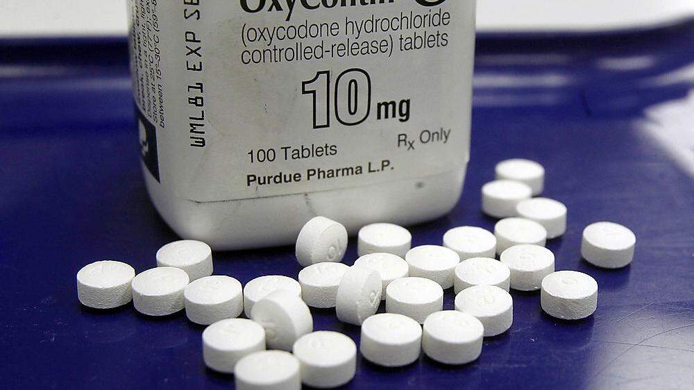 McKinsey war aufgrund seiner Beratertätigkeit für Purdue Pharma - dem Hersteller des wegen seiner Suchtgefahr berüchtigten Schmerzmittels Oxycontin - in den Fokus von Ermittlungen geraten