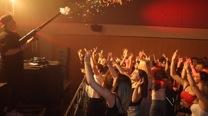 Die DJs von Blackout sorgten für beste Partystimmung unter den jugendlichen Besuchern.