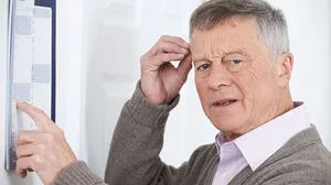 Ein frühes Zeichen der Alzheimerdemenz sind Gedächtnisstörungen