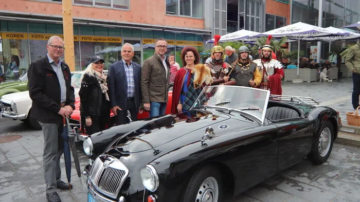 Bereits zum 20.Mal fand die Murtal-Classic mit etwa 200 historischen Fahrzeugen auf 2 und 4 Rädern statt und die Besucher kamen wieder voll auf ihre Rechnung. Nach dem Start in Knittelfeld führte die Route am Pfingstsonntag über das Gaberl in die Lipizzanerstadt Köflach.