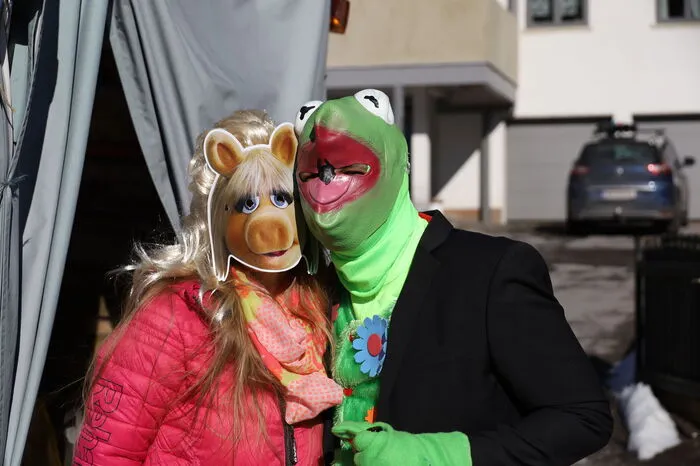 Allerlei lustige Kostüme waren zu sehen.