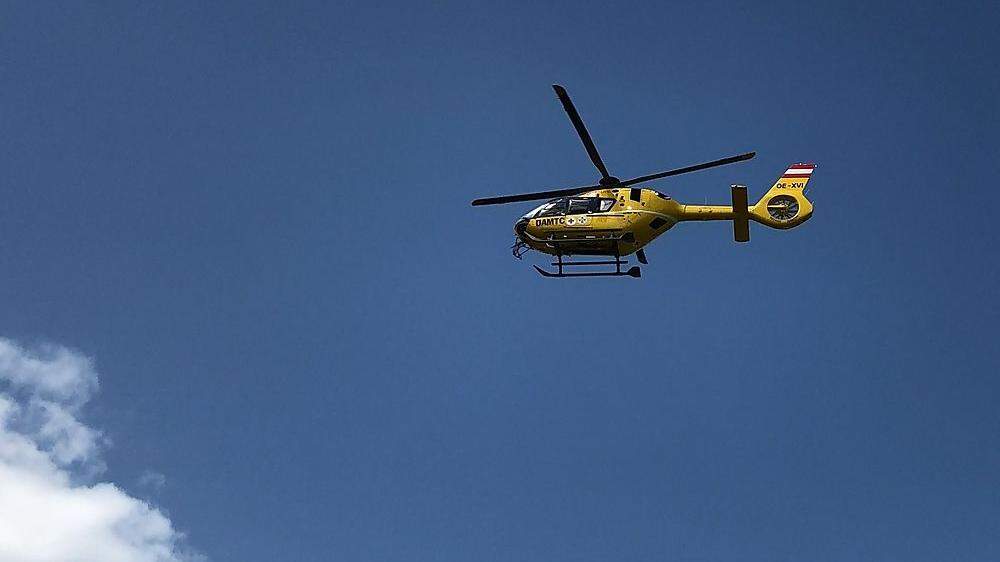 Der Notarzthubschrauber C17 flog den Verletzten nach Graz 