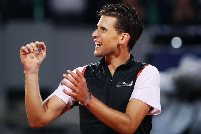 Dominic Thiem freut sich über den Einzug ins Viertelfinale