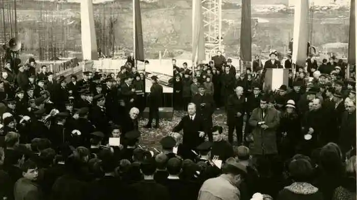 Grundsteinlegung im Jahr 1965