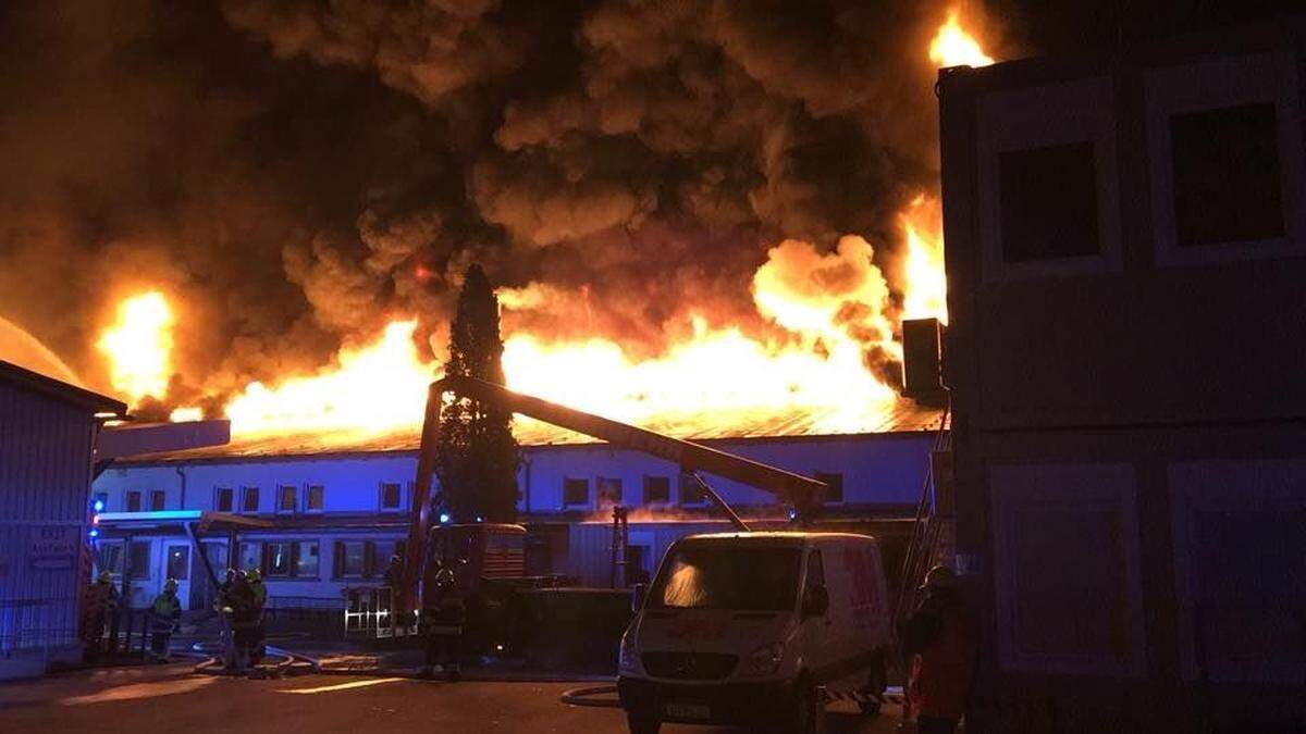 80 Mitarbeiter waren im Gebäude, als der Brand ausgebrochen ist