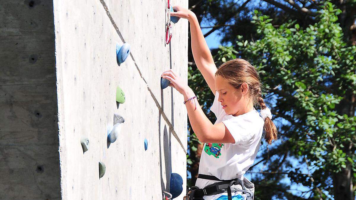 Die Kletterjugend aus 19 Nationen trifft sich im Kletterareal der Naturfreunde Petzen in St. Michael ob Bleiburg