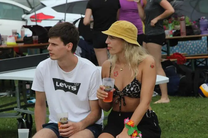 Bei der traditionellen Beach-Party am Samstag sorgten die Musiker von Cheese&Crackers bis Mitternacht für beste Stimmung unter den vielen Besuchern.