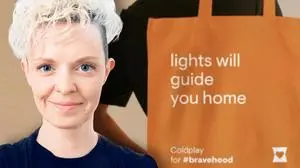 Ramona Kandinger sammelt als Teil von Guiding Light Geld für Kinder in der Ukraine