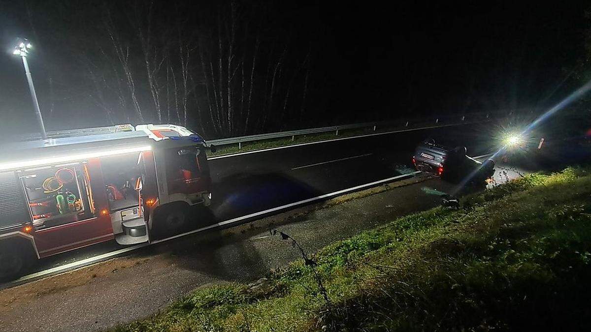 Der Fahrer konnte sich selbst aus dem Auto befreien