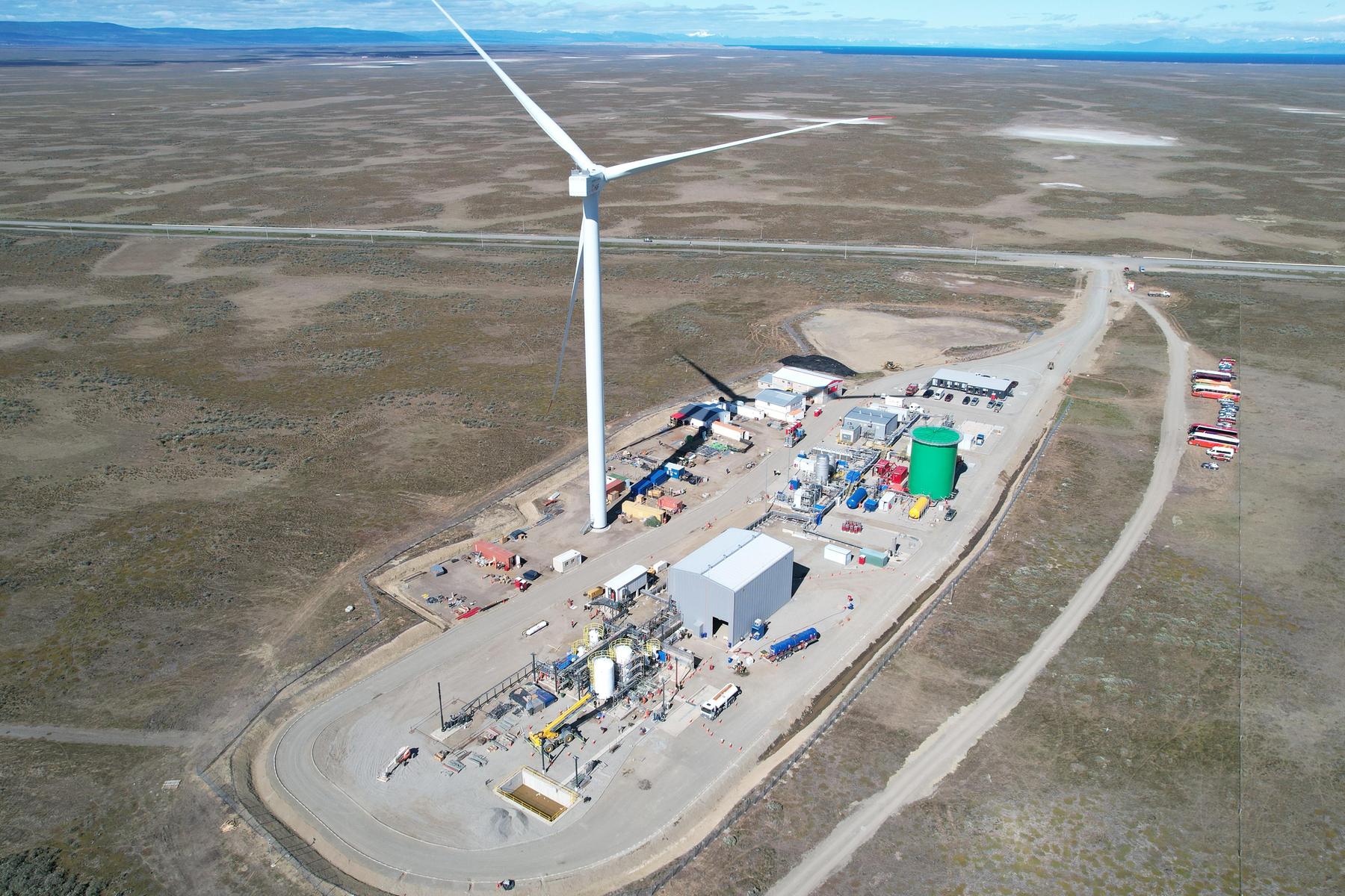 Lufthansa-Chef: „E-Fuels gehören in Flugzeuge statt in Autos“