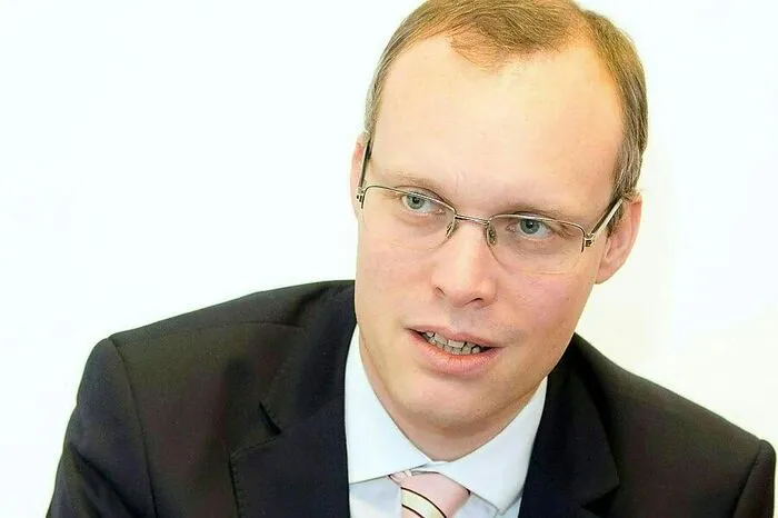 Ein System kaputt zu machen, kann nicht der Weg sein. Wir machen es damit nur komplizierter, weil wir das auf andere aufteilen müssten. Da entstehen neue Schnittstellen und Systemkosten.