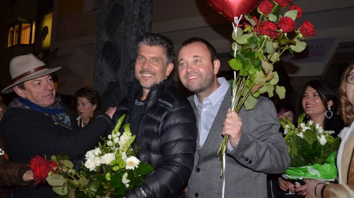 Offiziell verlobt: Kurt & Christoph strahlen vor Glück