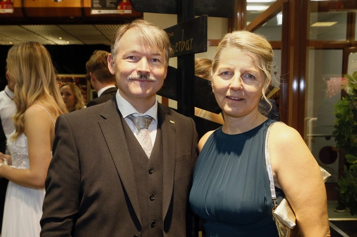 eröffneten die beiden Direktoren Eva Gruber und Gottfried Purkarthofer...
