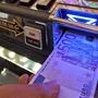 Weil er selbst viel Geld beim Spielen verloren hatte, brach ein 31-Jähriger zwei Automaten auf