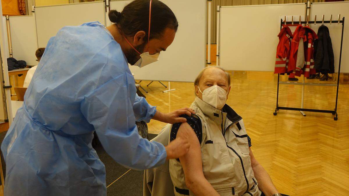 Statt in den Stadtsälen wird in Voitsberg ab 16. August in der Freizeitturnhalle am Dr.-Hubert-Kravcar-Platz geimpft