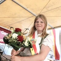 Anja Smolnig verkaufte 4.000 Herzalan-Lose 