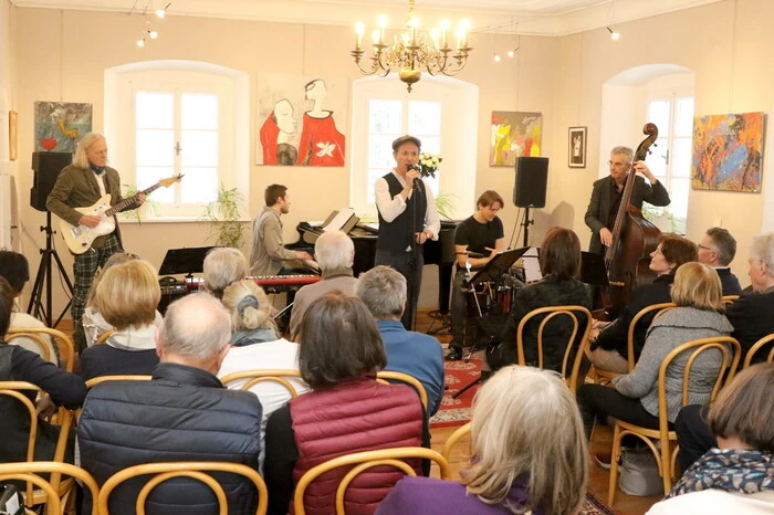 Übrigens: Ein Video vom Konzert gibt es auf Facebook Kleine Zeitung St. Veit/Feldkirchen zu sehen! 