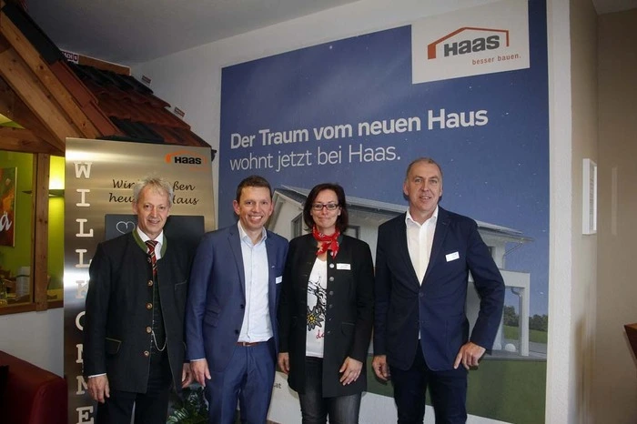 Zu den Höhepunkten zählten die Leistungsschau des Lagerhauses Thermenland, Hausmesse von Haas-Fertighaus...  