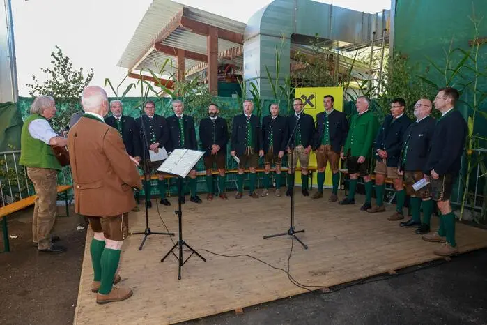 Der Männerchor Rachau untermalte die Messe musikalisch und verlieh ihr einen festlichen Rahmen. 