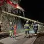 Auch in der Nacht auf Montag waren die Feuerwehrleute noch im Einsatz, wie hier auf der B64/Weizklamm in der Oststeiermark