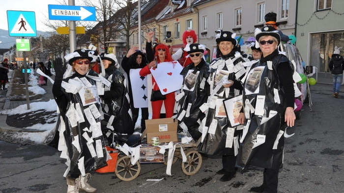 Viele bunte Kostüme gab es beim Faschingsumzug in Neumarkt Anfang Februar zu sehen.