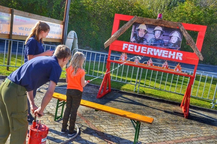 Eine weitere Attraktion war die 5. Kinderolympiade, bei der Spaß, Geschicklichkeit und Schnelligkeit zum Olympiasieg führten. 