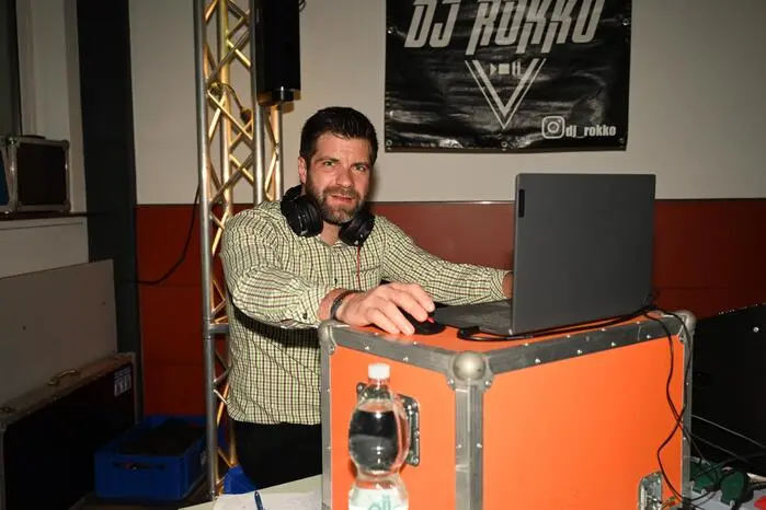 In der Disco heizte DJ Rokko den Gästen kräftig ein und für beste Partystimmung sorgte. 
