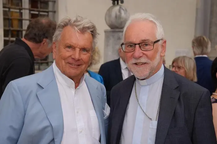 Hans Peter Haselsteiner, Förderer des Ensemble Porcia, und Bischof Josef Marketz