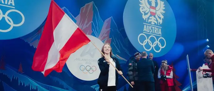 „Wir präsentieren alle ein Land und sind somit automatisch mit Politik verbunden“, sagt Eiskunstläuferin Olga Mikutina.