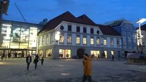 Geniestreich: Bau des Einkaufszentrums LCS im Zentrum