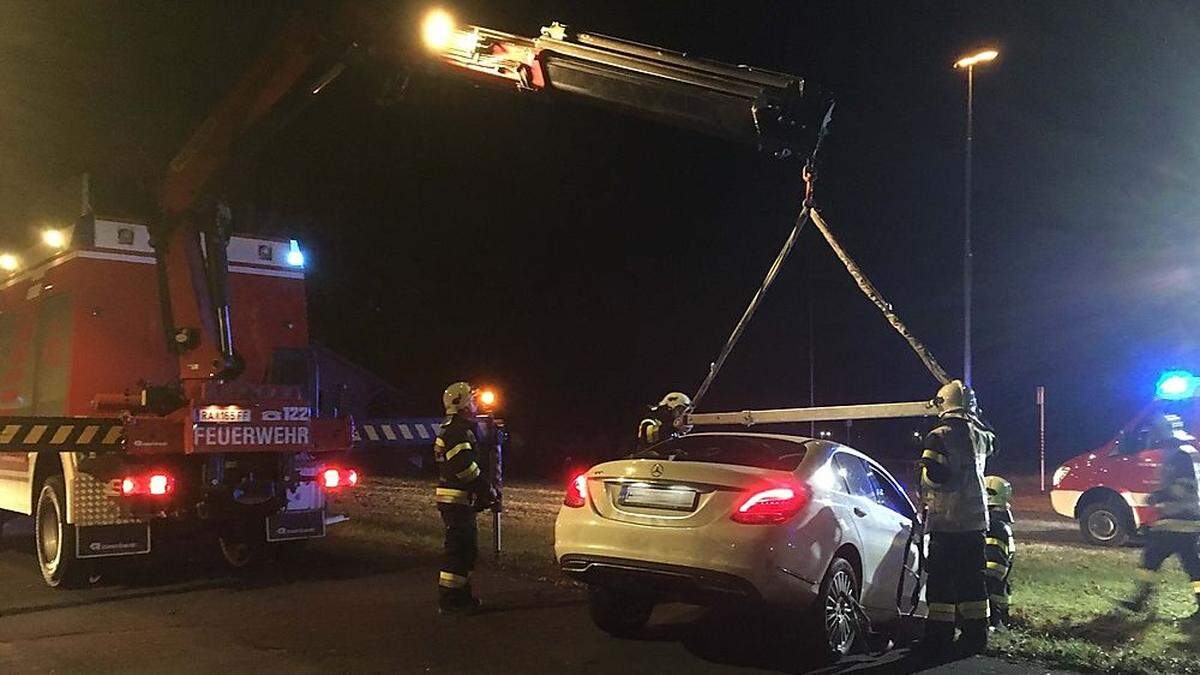 Der Lenker konnte nach der Bergung seine Fahrt fortsetzen