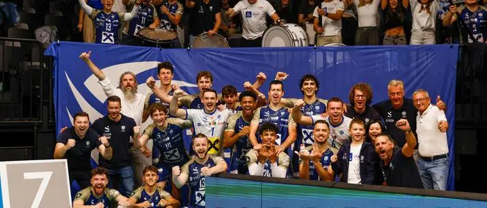 Die Hartberger feierten den Supercup mit ihren Fans