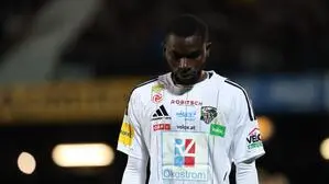 Cheick Diabate sah Rot, dann kippte das Match 