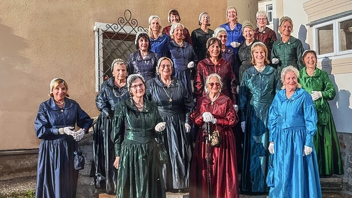 Wolfsberger Bürgerfrauen auf der Zinngießerstiege