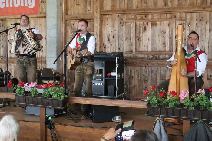 Die Ursprung Buam aus dem Zillertal boten einen Nachmittag mit wahrer Volksmusik.