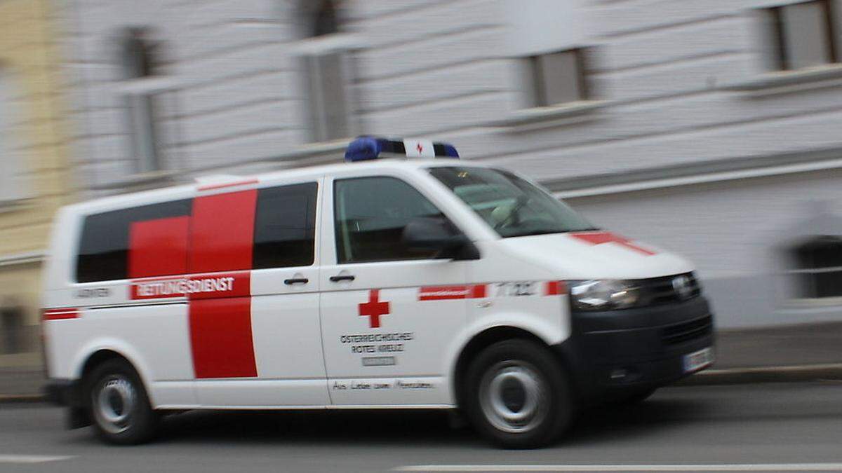 Die Verletzte wurde ins Unfallkrankenhaus eingeliefert