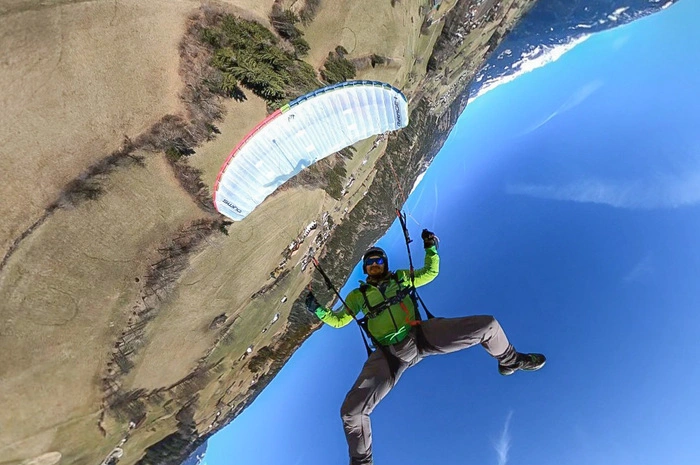Der Speedflyer beherrscht seinen Schirm nicht nur bergab, sondern auch kopfüber