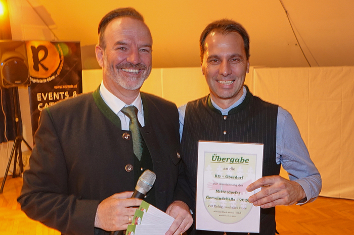 Erwin Nagl und das Team aus Dörfl sorgten für eine rauschende Ballnacht, die im nächsten Jahr per Urkunde von der Katastralgemeinde Oberdorf organisiert werden wird.