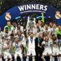 Real Madrid's Spanish defender #06 Nacho Fernandez (C) and Real Madrid's players lift the trophy to celebrate their victory at the end of the UEFA Champions League final football match between Borussia Dortmund and Real Madrid, at Wembley stadium, in London, on June 1, 2024. (Photo by INA FASSBENDER / AFP)
