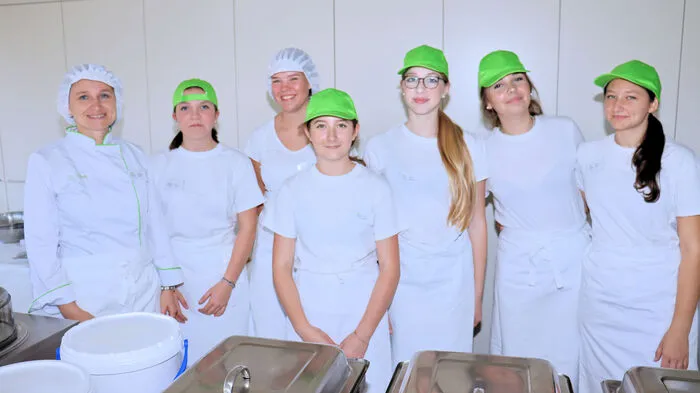 Direktorin Margit Langmann und ihr Team haben zusammen mit den Schülern und Schülerinnen der Fachschule Maria Lankowitz auch dieses Jahr wieder ein Herbstfest mit einem abwechslungsreichen Programm auf die Beine gestellt.