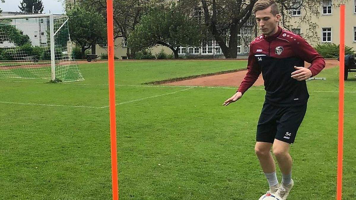 Schmerböck bei einer Trainingseinheit