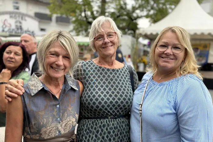 Schausteller, Autoschau, Vereinsstände, Kulinarik, Musik und ein großer Vergnügungspark machten den Kirtag zu einem Erlebnis für die ganze Familie