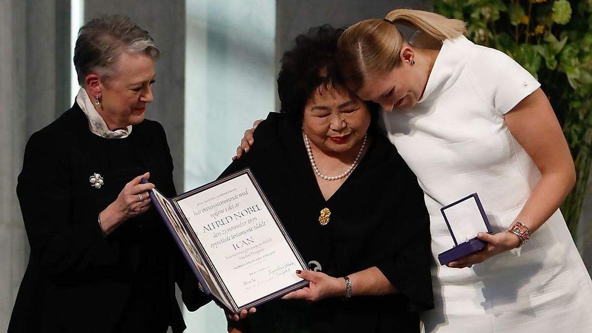 Beatrice Fihn mit der Hiroshima-Überlebenden Setsuko Thurlow (85)