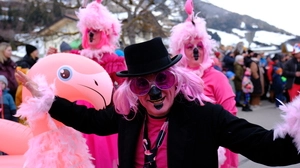 Feierende Narren in Sillian