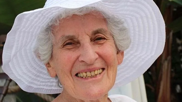 Auch mit 99 Jahren noch hellwach und aktiv: Joan Birman