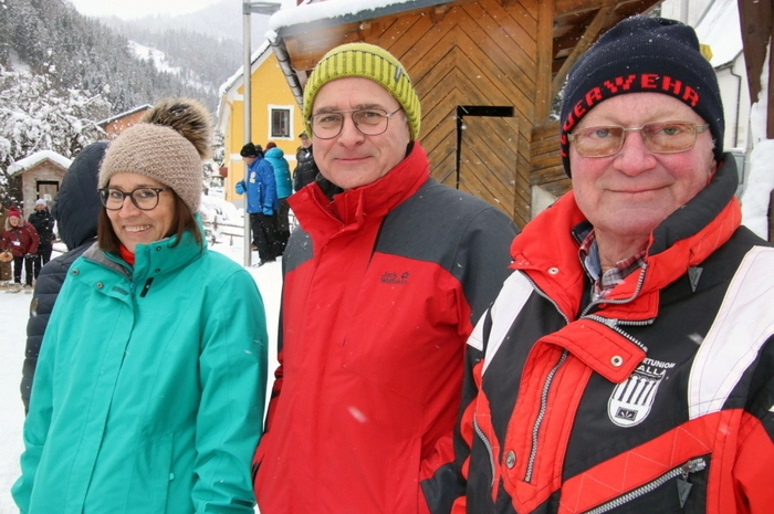 Bei 32 teilnehmenden Moarschaften zu je vier Personen nahm rund die Hälfte der Bevölkerung des Bergdorfes den Stock aus Birnenholz in die Hand. Und das trotz tiefwinterlichem Wetter.    