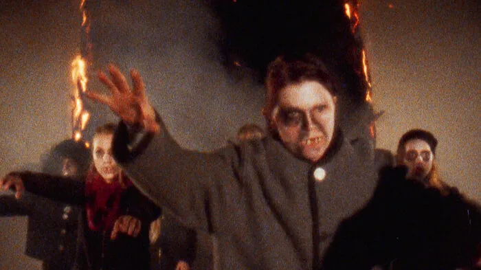 Verschwommene Bilder und zerhackte Tonspur: Die Super-8-Version von "Die Kinder der Toten" ist unterhaltsam