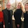 Die Familie Gilma begrüßt Pamela Anderson ihrem Grazer Lokal